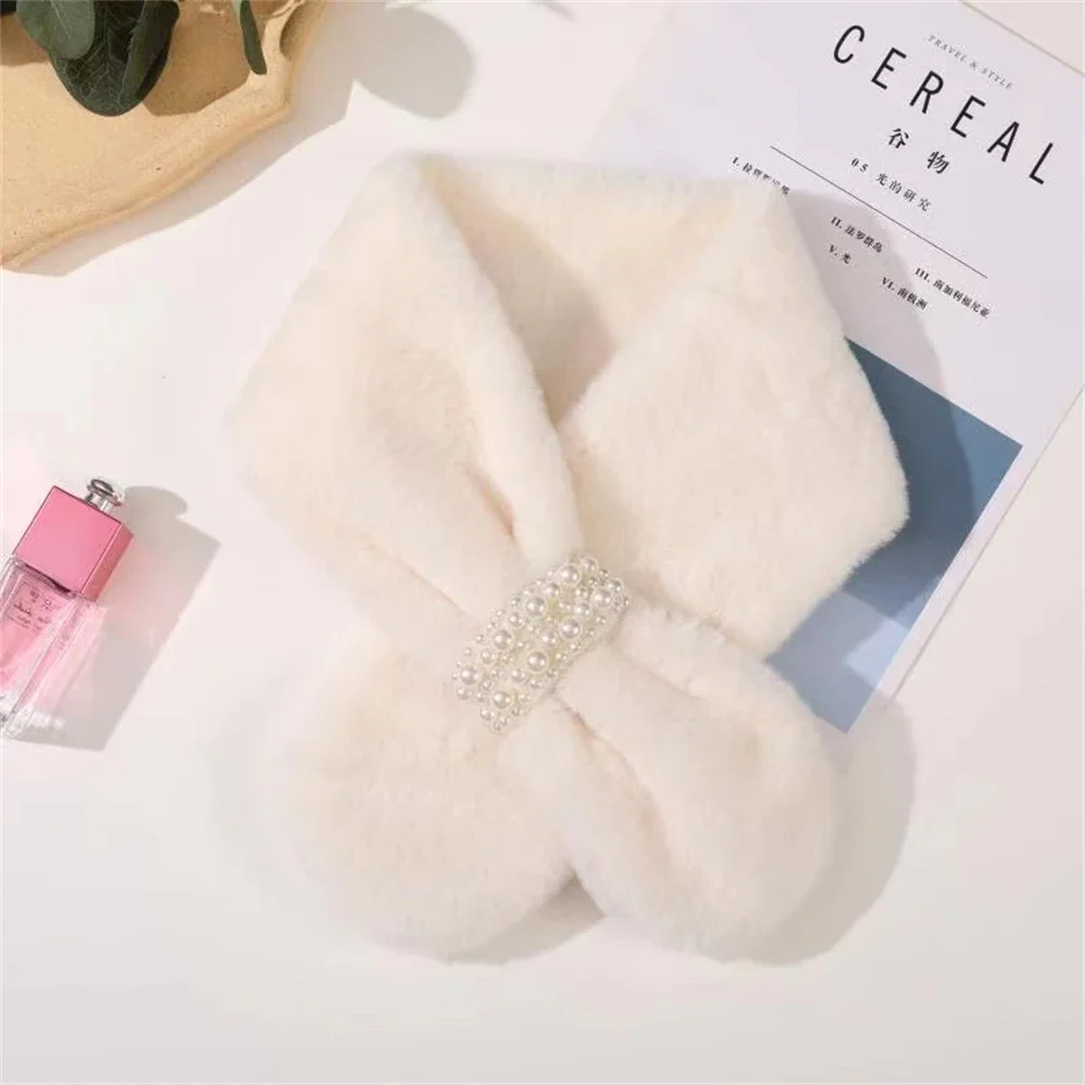 Ladies Keep Warm Faux Fur Scarf Women Scarves Wool Stitching Faux Rabbit Fur Cross Plush Snood Fur Collar Cute Girl Scarfs