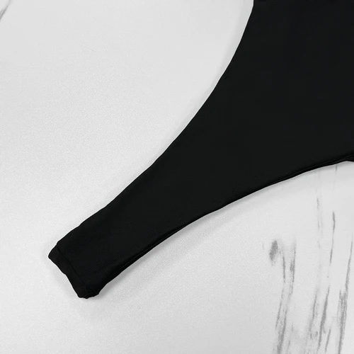 ملابس السباحة