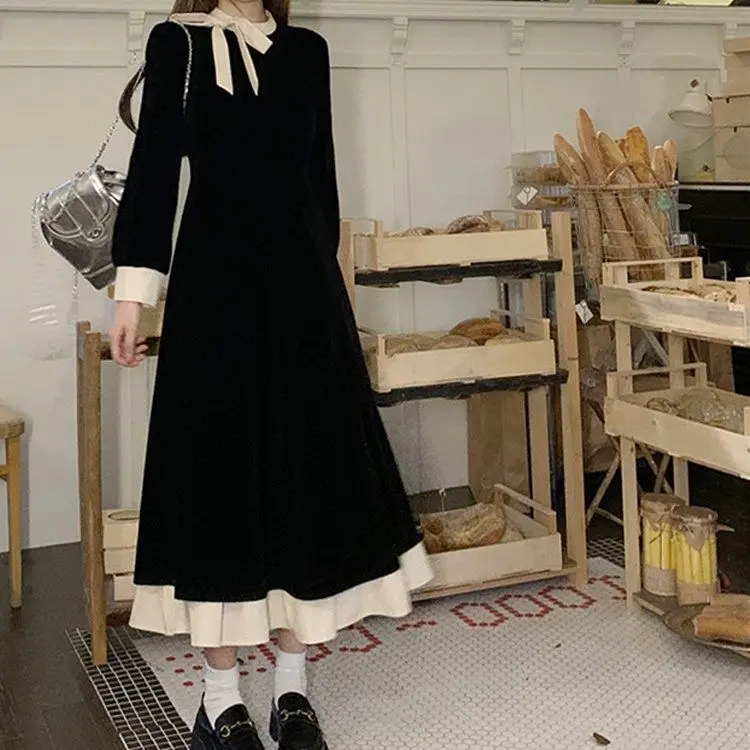 

Large Contrasting Color Stand Up Collar Bow Dress for Women Autumn and Winter French Ruffled Edge Small Black Dress
