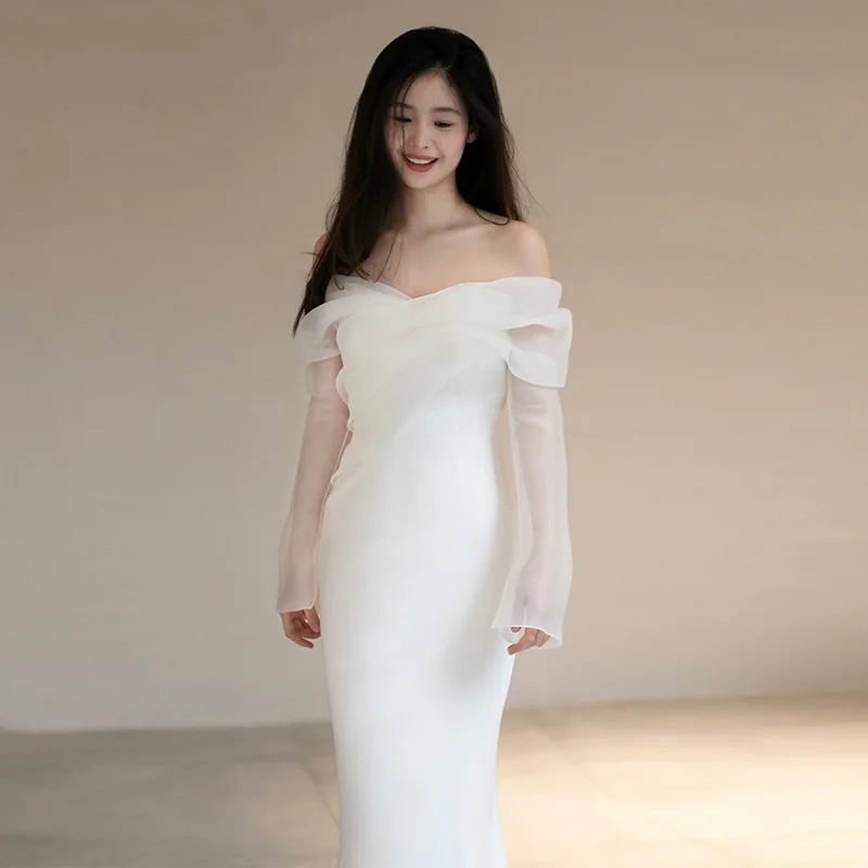Épaules dénudées Satin léger mariage Super français Mori Style voyage sortie mariée élégant Simple coupe ajustée Mini robe Robes De Soirée