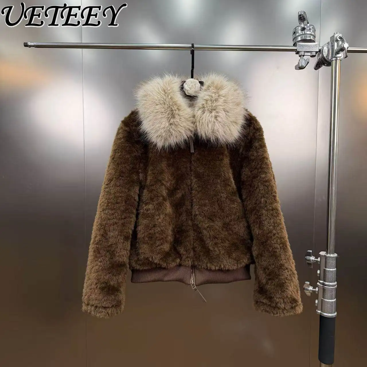 

2026 Spring New Faux Fur Patchwork Color Block Collar Cotton Fur Coat Thickened Winter Zipper Fluffy Furry Jacket Women Clothes