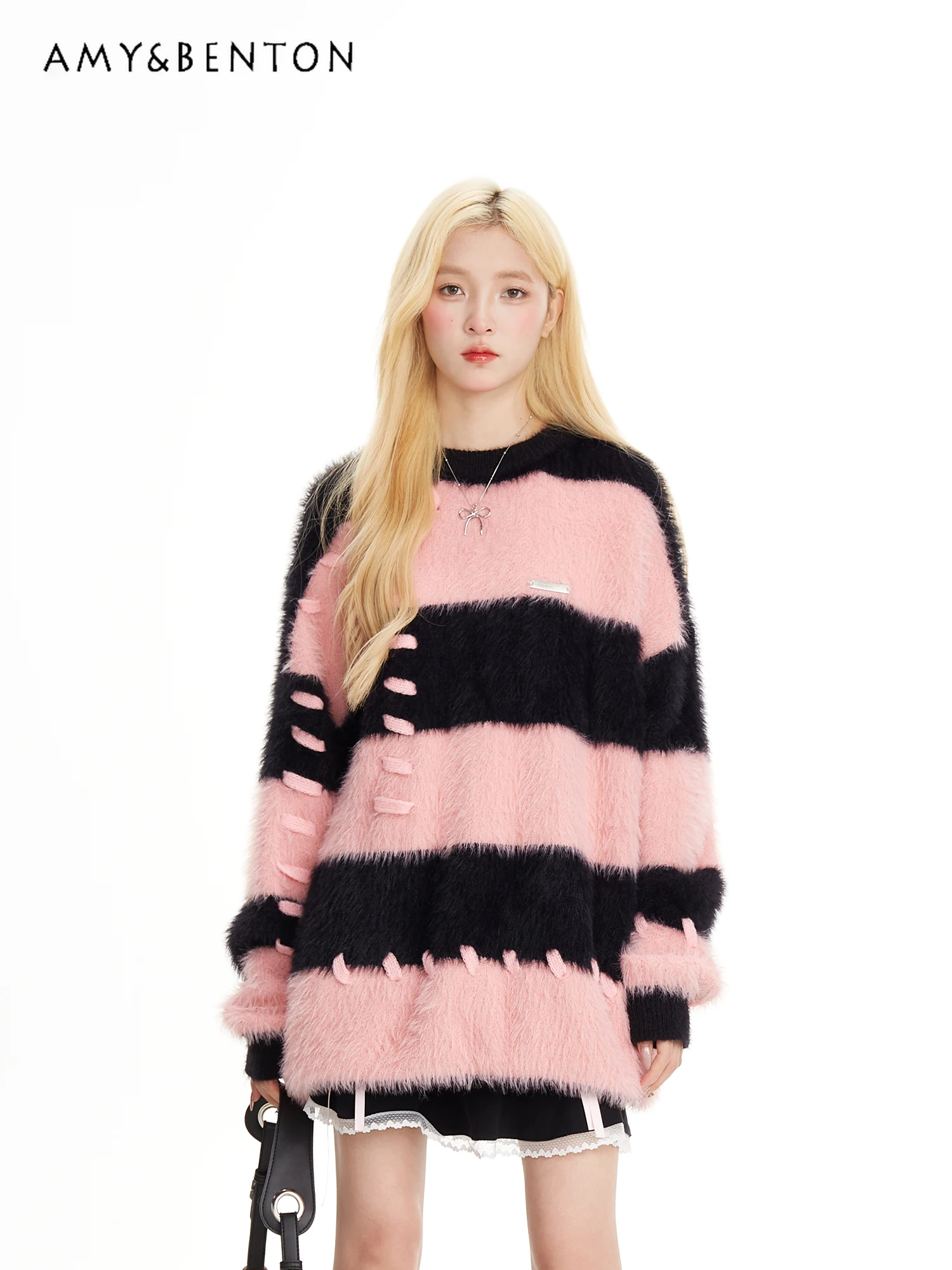 

2025 Spring and Autumn New Striped Round Neck Long Sleeve Loose Sweater Japanese Retro Style Commuter Couple Knitted Top