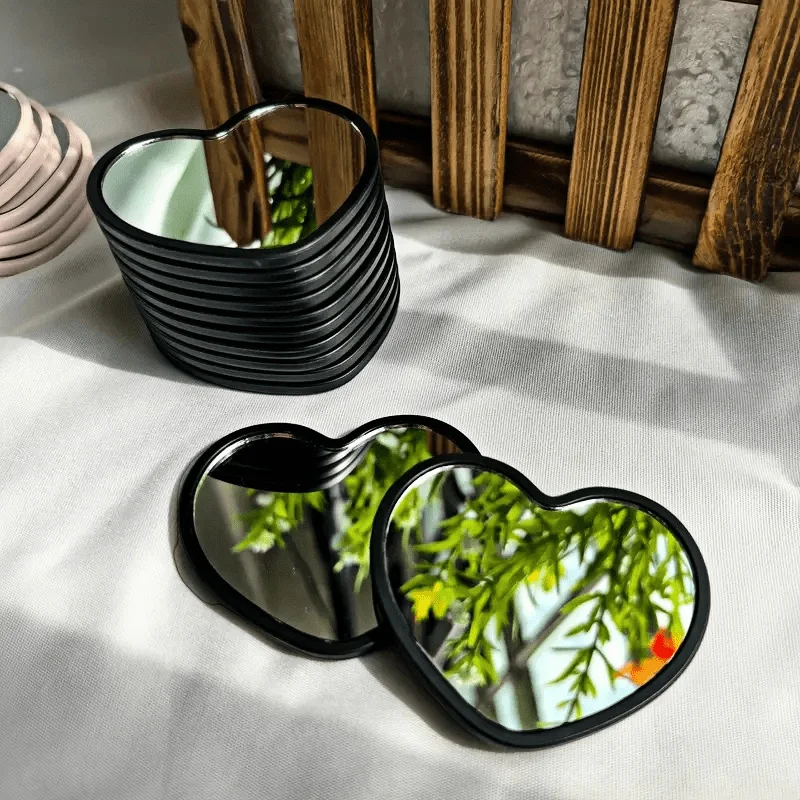 10/20 heart-shaped small mirrors - Portable small mirrors, modern and simple handheld mirrors, gift for souvenirs