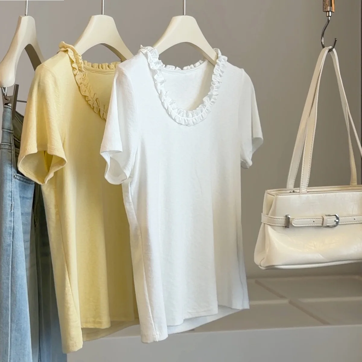 

Fungus Edge Splicing U-neck Short-sleeved T-shirt Women's Summer Slim-fit Versatile and Thin Round Neck Bottoming Shirt Top