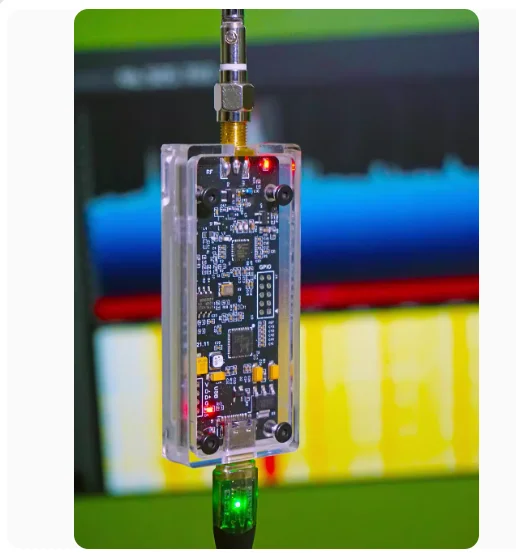 Latest Rtl-sdr 100khz-1.7ghz Software Defined Radio Receiver Module Rtl2832u + R820t2 Chip