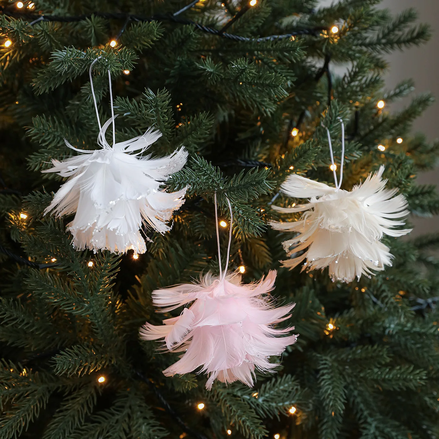 New Pink White Feather Petals Sticky Powder Christmas Foam Balls Christmas Tree Pendants Christmas Decoration Supplies