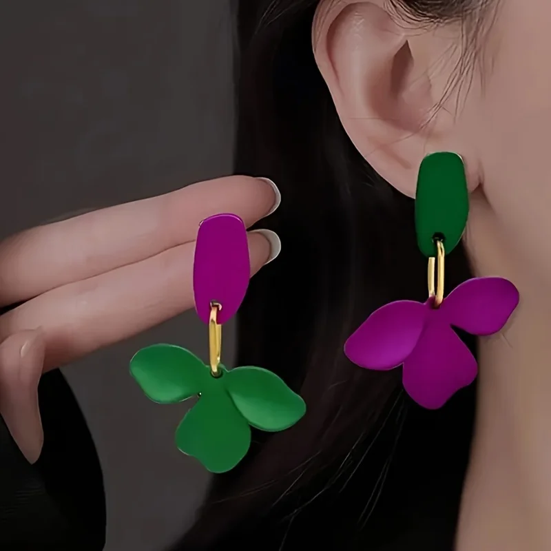 Asymmetric Purple Green Color Flower Pendant Earrings Daily Wear Women's Fashionable Jewelry Suitable for Daily Wear and Parties