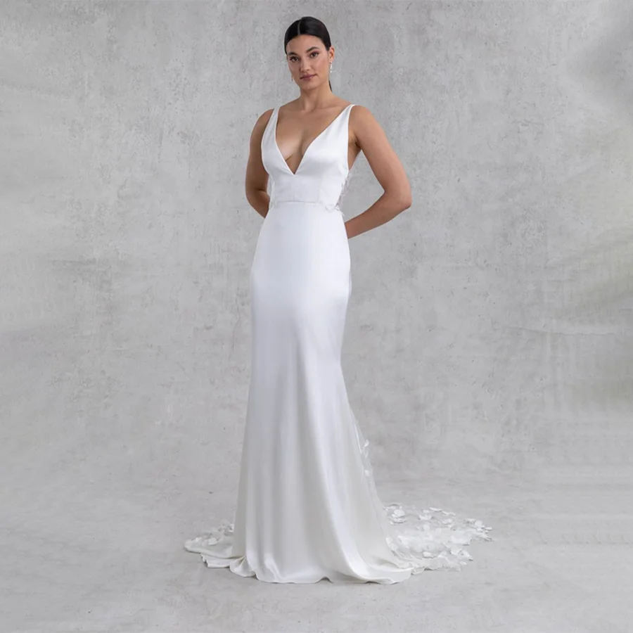

Deep V-Neck Sleeveless Evening Dress Sheath Designs Backless Lace And Lace Train Custom Made Color Party Dresses