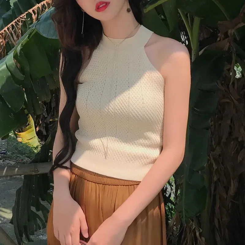 Nice Women's New Round Neck Vests Top Tank Camisole Female Students Korean Versatile Slim Shoulder Sexy Nightclub Hanging Neck B