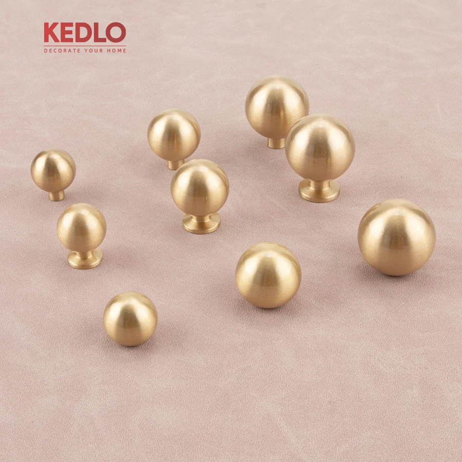 KEDLO Massiver Messinggriff, moderner, leichter Luxus, kugelförmiger Küchenschrankgriff, goldfarbener Schubladengriff, glänzendes Chrom. – Detail 7