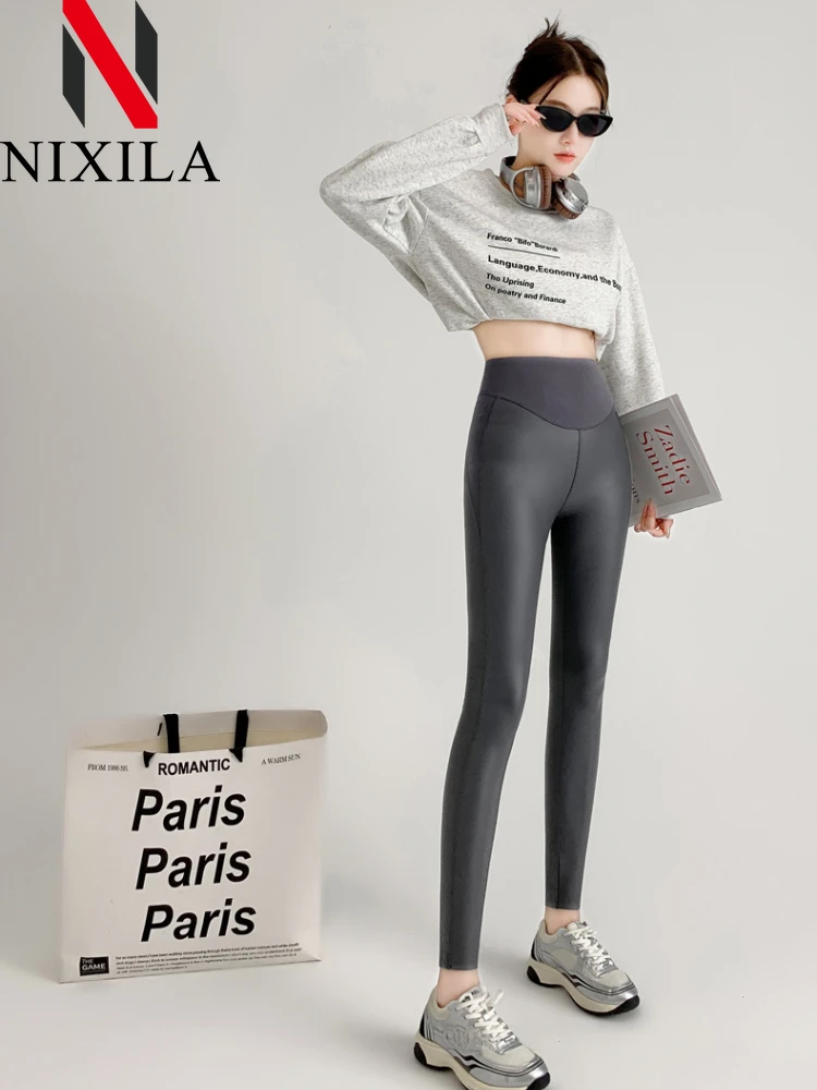 Nuevas mallas finas de cuero Pu de lana para invierno y otoño para mujer, pantalones de cintura alta, mallas sexis negras con realce, mallas elásticas para Fitness