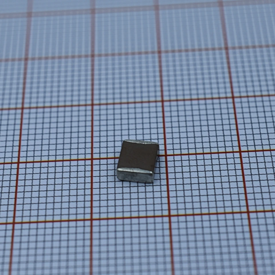 

20 шт./лот 5750 2220 3.3nF 5000V 332K ±10% X7R, SMD-конденсатор керамический, высоковольтный чип-конденсатор, C5750X7R3H332KT