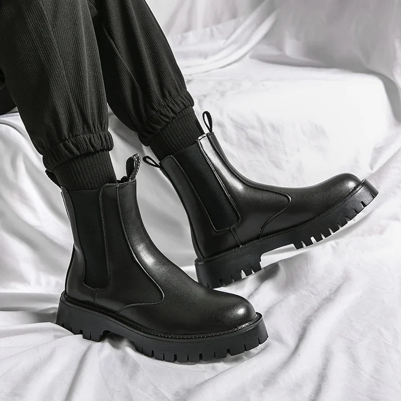 Men's Versatile Casual British Style Heightening Chelsea Boots, Paired with Trendy and Simple Ankle Boots for Outerwear.