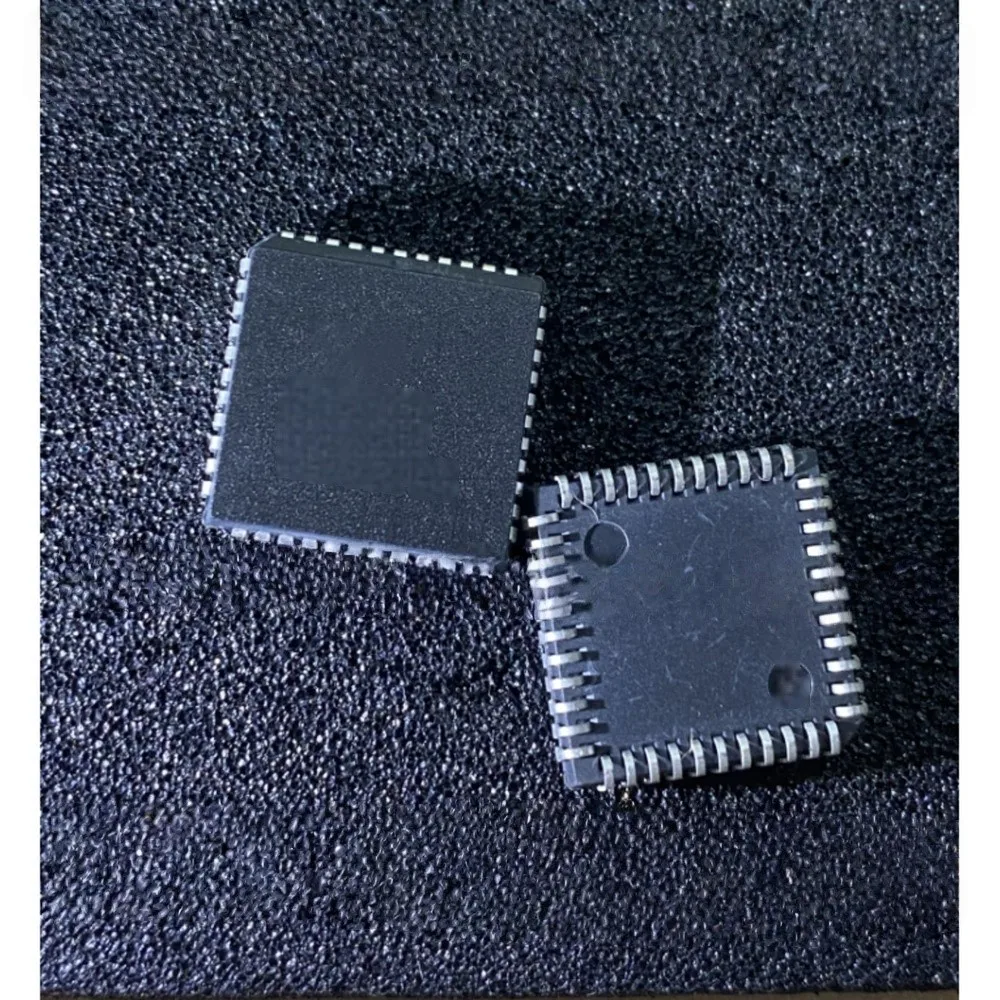 1-100PCS 89E54RD2 SST89E54RD2A-40-C-NJE QCA9880-BR4A QCA9880 75003 TPS75003RHLR TPS75003RHLT TEA1762T TEA1762