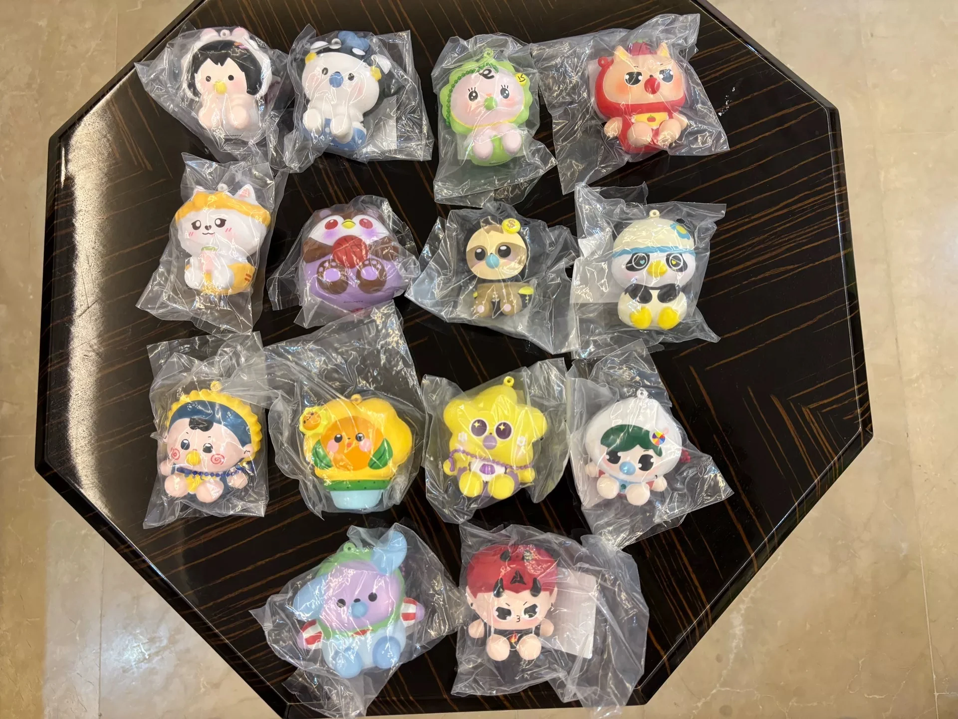 official-gmmtv-thai-star-geminifourth-williamest-pondphuwin-joongdunk-taynew-milklove-nantam-film-lykn-squishy-random-keychain