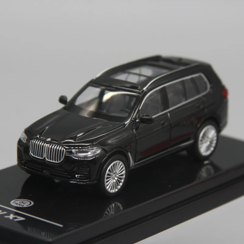 PARA64 1:64  BMW X7 white Limited collection of die-casting alloy car models