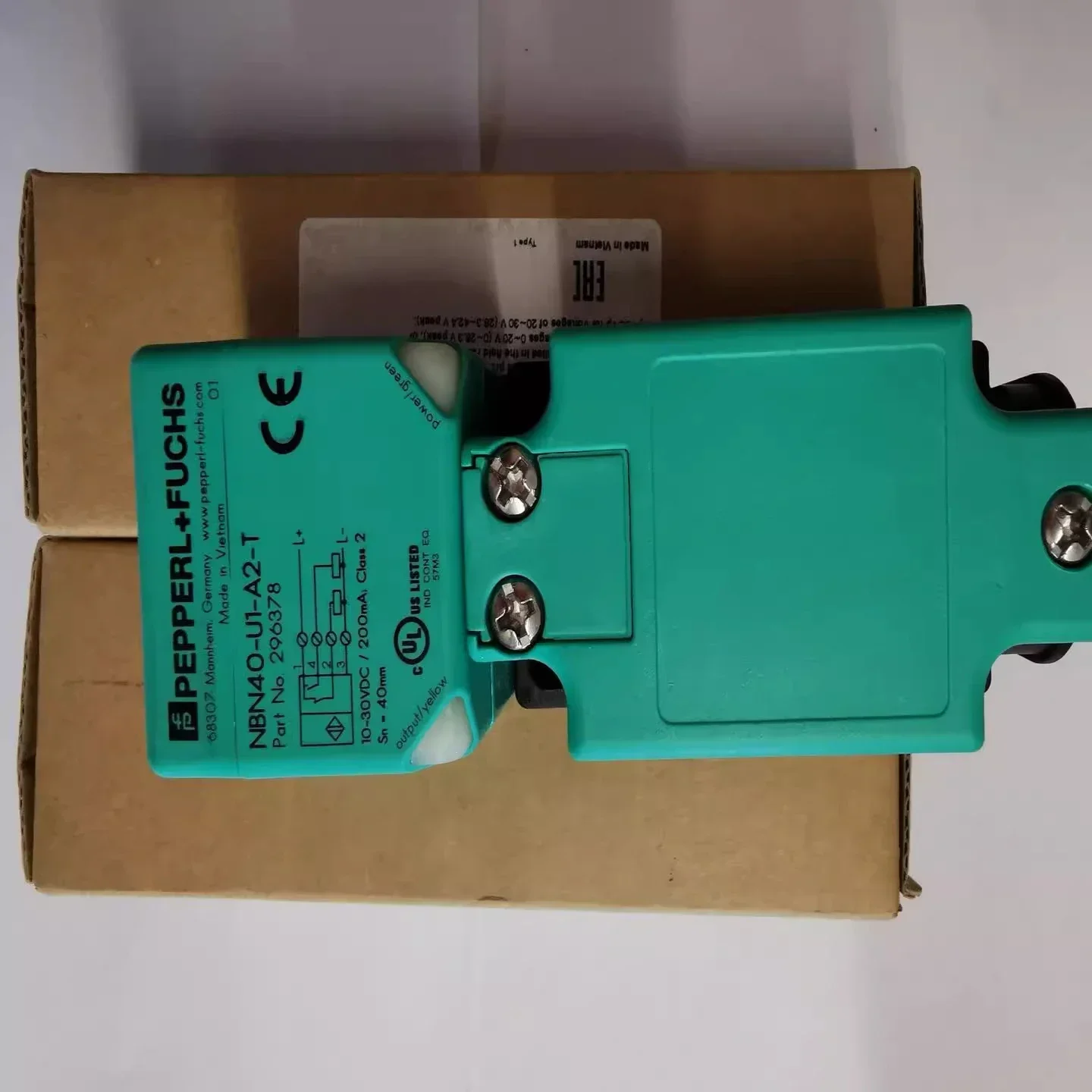 P + F inductive sensor NBN40-U1-A2-T brand new original genuine