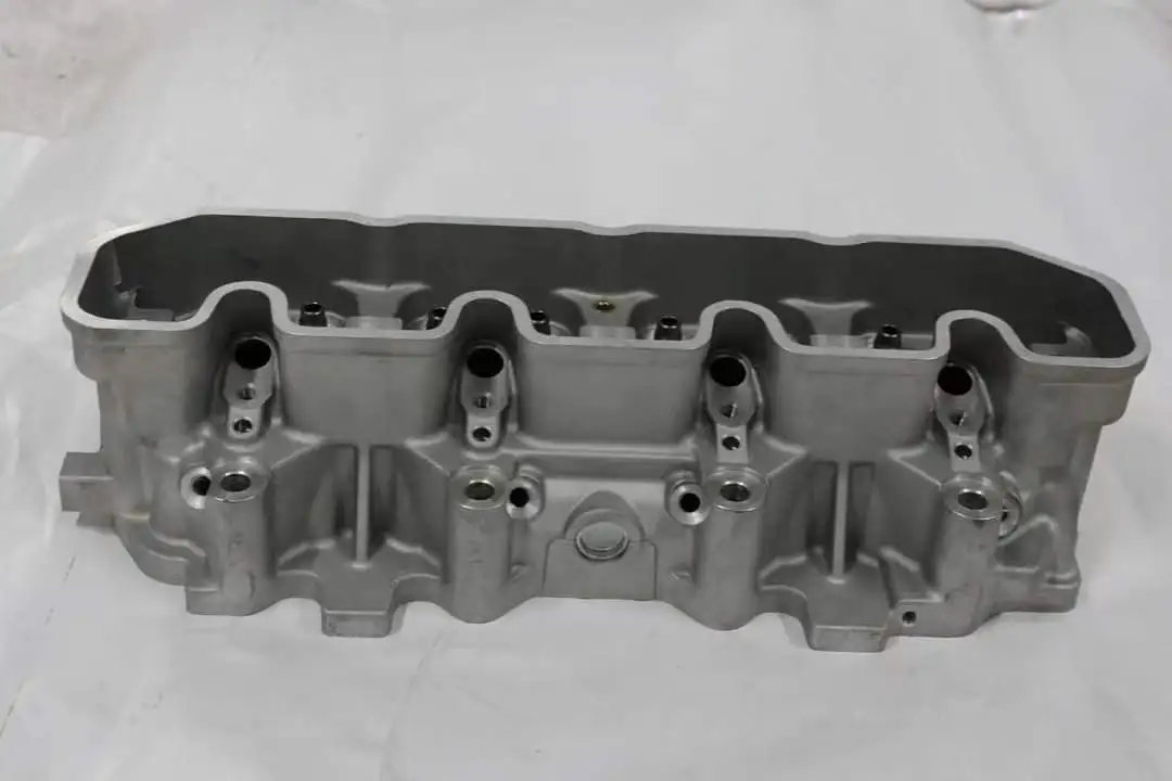 Auto Parts 300/300TDI Cylinder Head OEM 70998170 For FORD Ranger(Brasil)