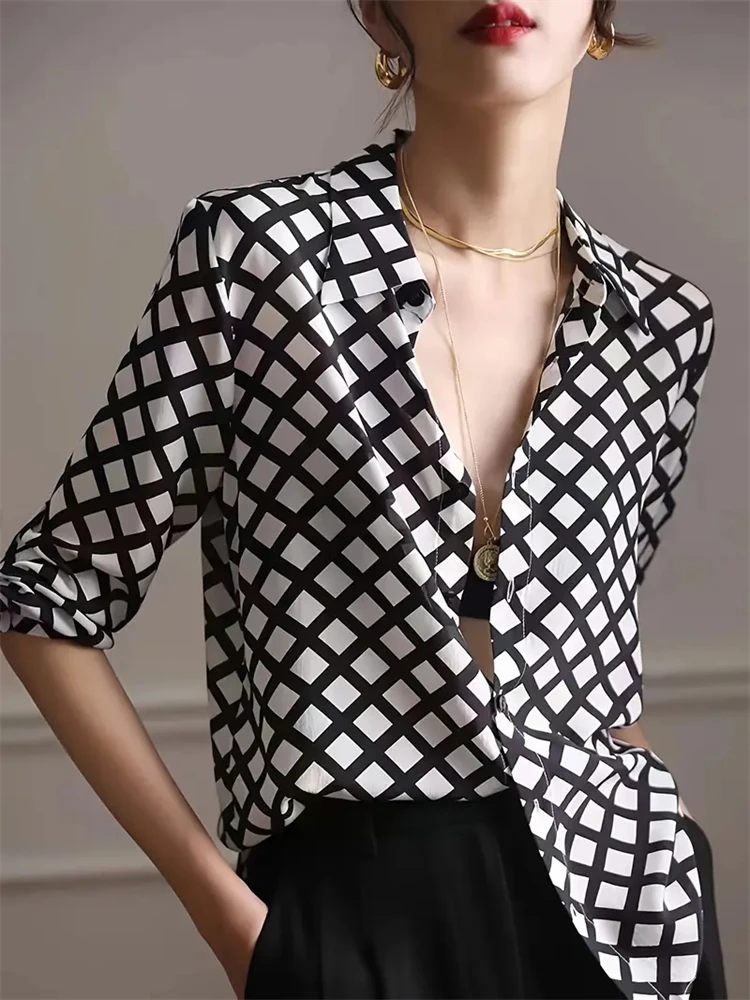 

Spring And Autumn Long-sleeved Womens Shirt Black And White Striped Printed Blouse Fashion Casual Loose Blouse Fine Office Shirt