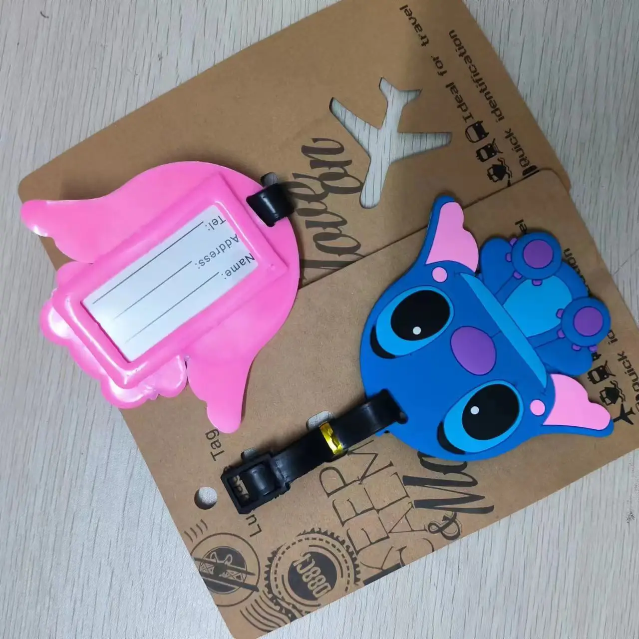 Etiqueta de equipaje de PVC para hombre y mujer, accesorio de viaje, etiqueta portátil de dibujos animados, Lilo Stitch, Maleta