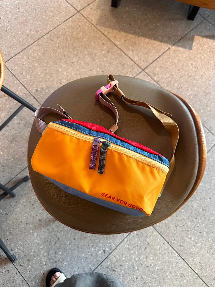 Borsa da petto in nylon Spor da donna 2025 Nuova borsa da cintura da arrampicata all'aperto leggera e impermeabile di grande capacità per lo sport