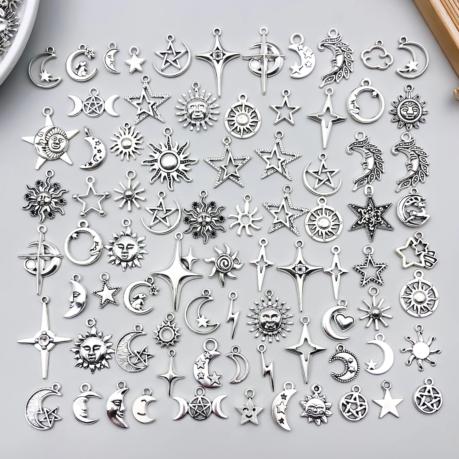 Al azar 20 piezas/50 uds/100 Uds. De aleación antigua plateada estrella Luna fabricación de colgantes DIY llavero pendientes dijes para pulseras collar
