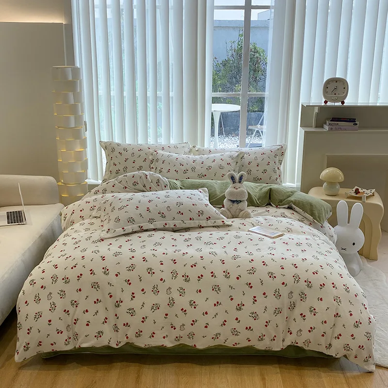 

Customizable new thickened warm milk fleece four-piece set