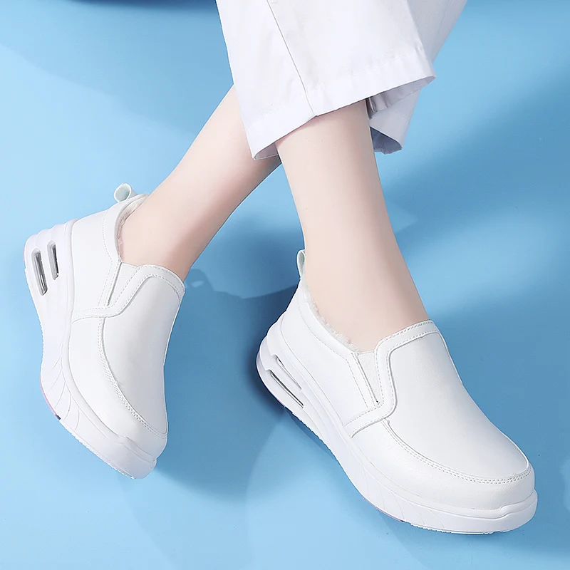 

Women's Warm Shoes Waterproof Oil Resistant Thick Soled Soft Soled. They Are Comfortable Lightweight Windproof for Work Health