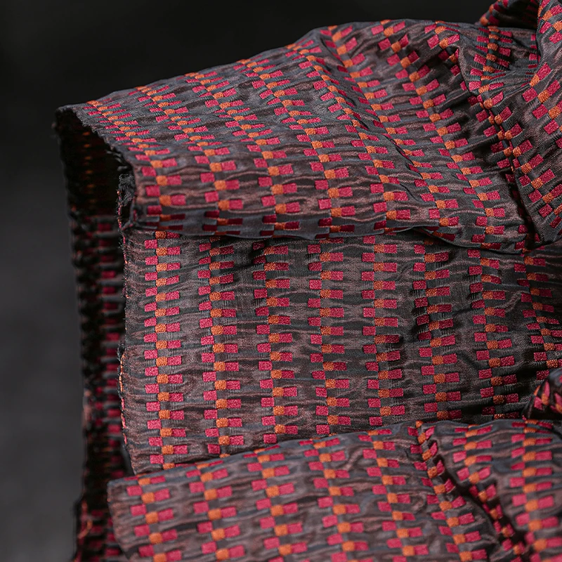 Tessuto jacquard scozzese retrò a grana rossa e nera Texture 3D Panno creativo per tessuto di design di abbigliamento da palcoscenico cucito fai-da-te