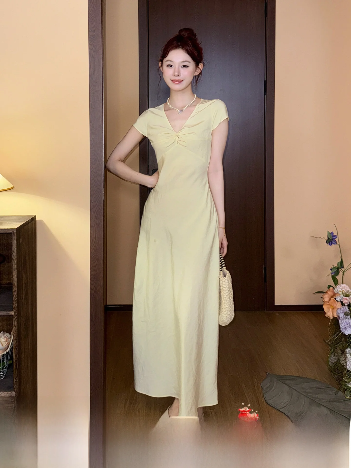 

Желтое летнее платье из хлопка с асимметричным кроем, приталенное, с высокой талией, V-образным вырезом, повседневное, для женщин