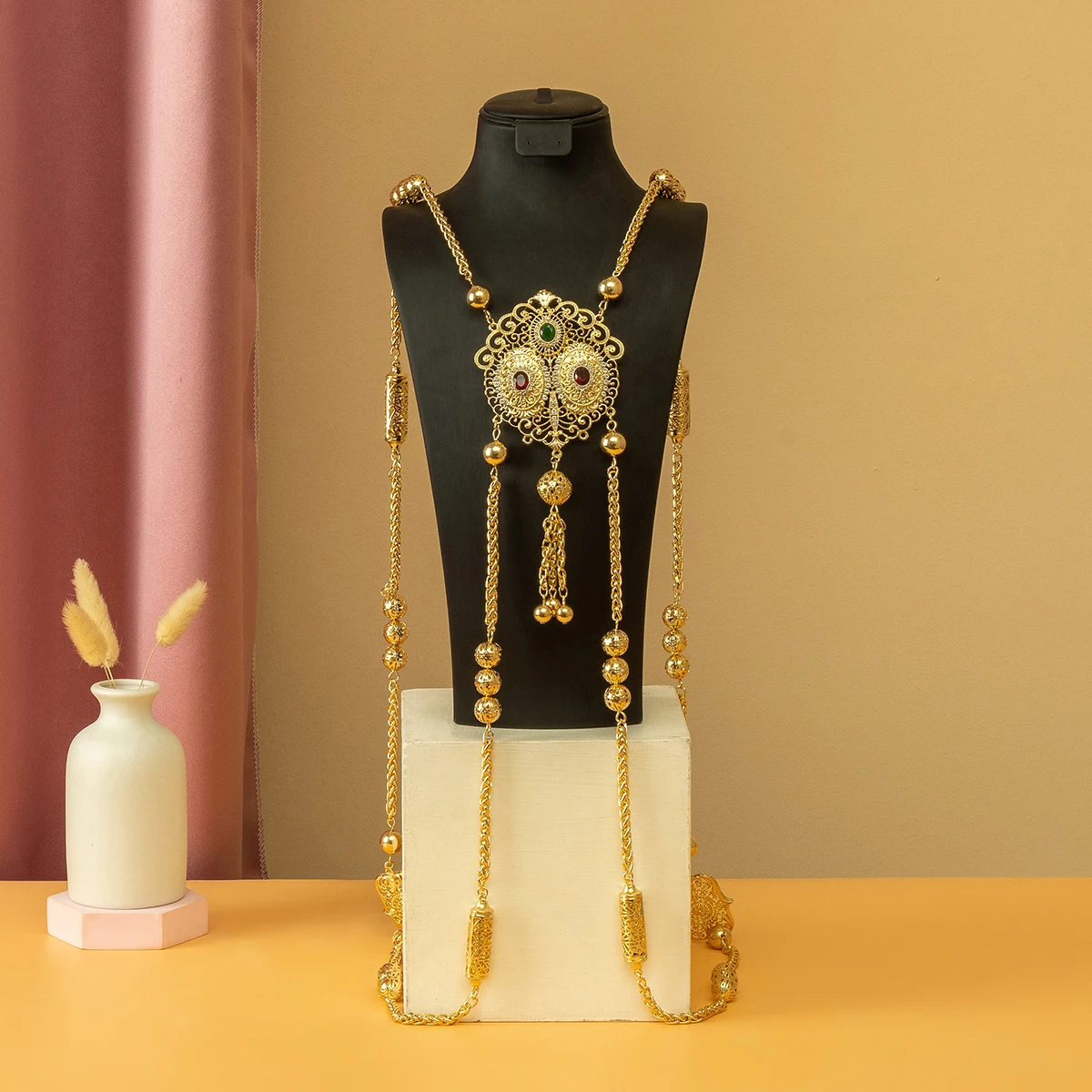 

Chic Moroccan Wedding Dress Body Jewelry Cutout pattern Handmade Rhinestone Gemstone Luxury Bridal Shoulder Chain Accessories