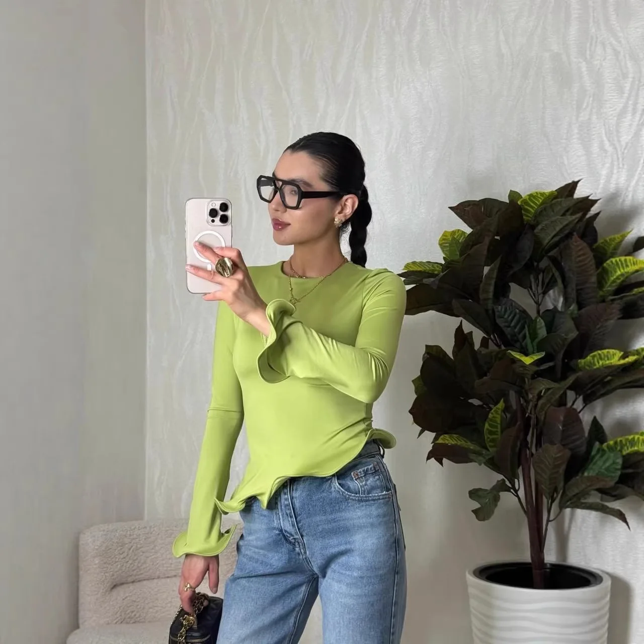 

2026 Spring and Summer New Slim Round Neck T-shirt Solid Color Irregular Ruffled Hem Top for Women European and American Style