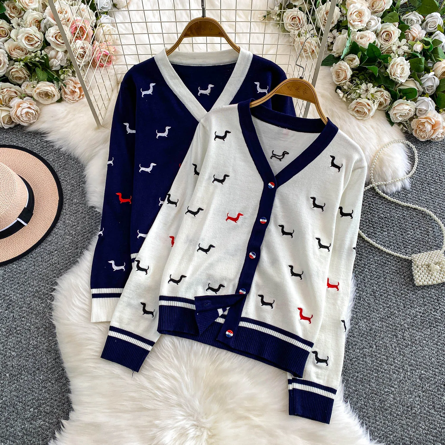 

Милый милый трикотаж с вышивкой для маленьких собак, женский свободный топ на пуговицах, осенний модный обычный цветной трикотаж для колледжа