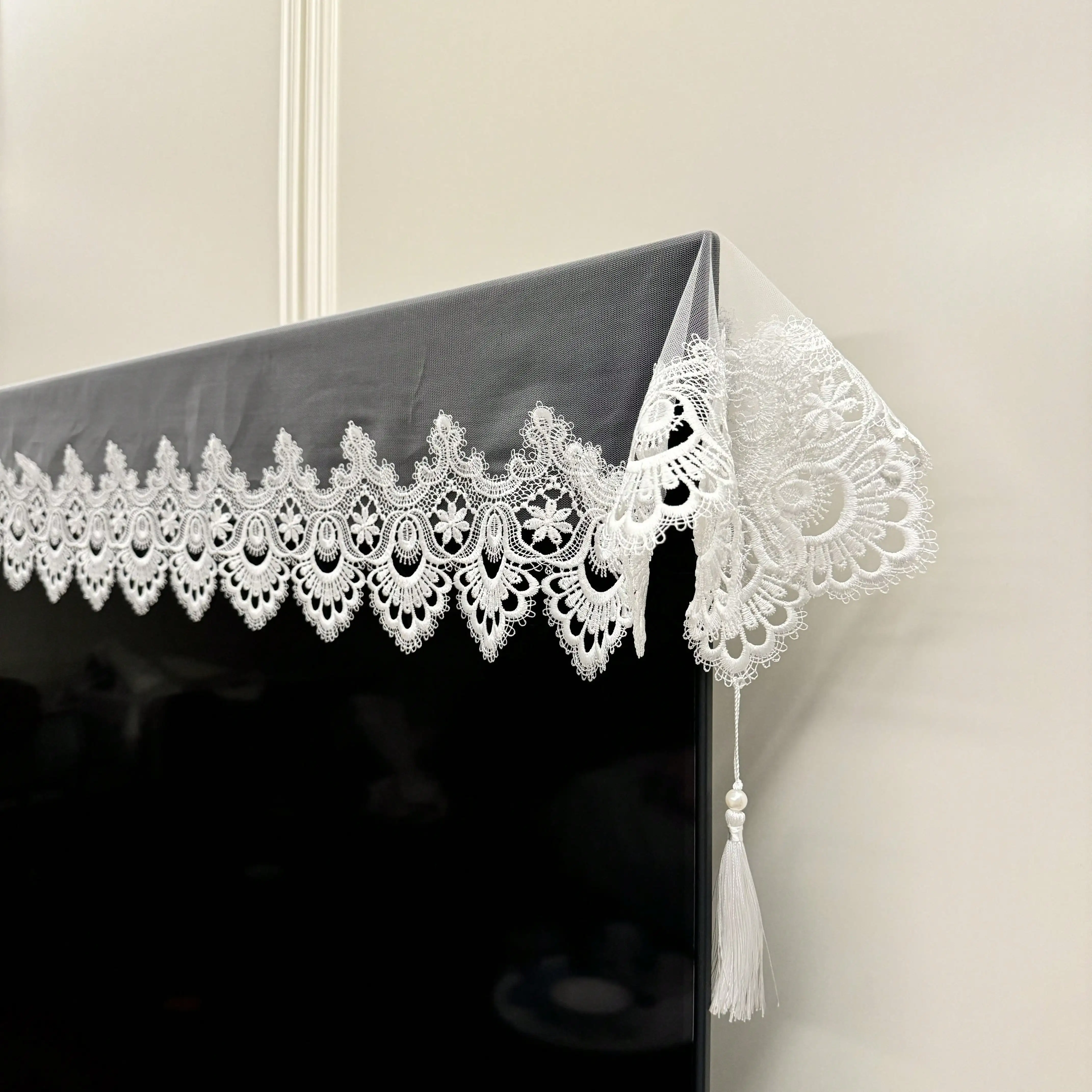 1 Piece of Embroidered Mesh La - огляд і ціна Outdoor Furniture For Cafe