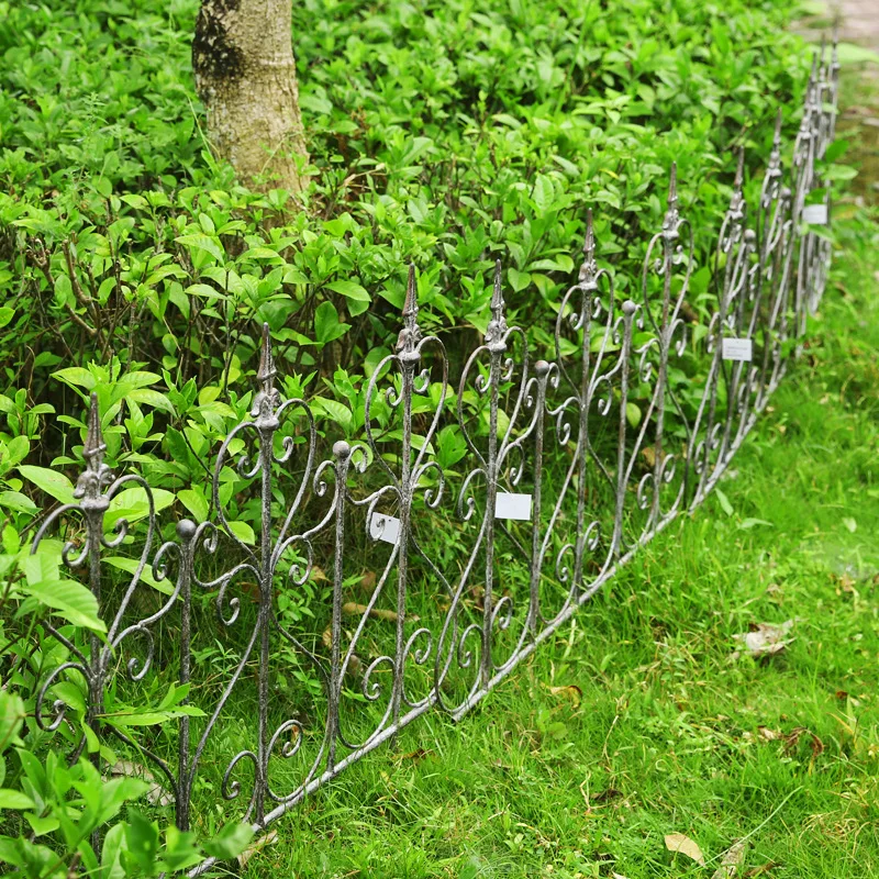 Foreign order retro old wrought iron floor insert garden fence flower bed fence climbing frame plant climbing vine frame courtya