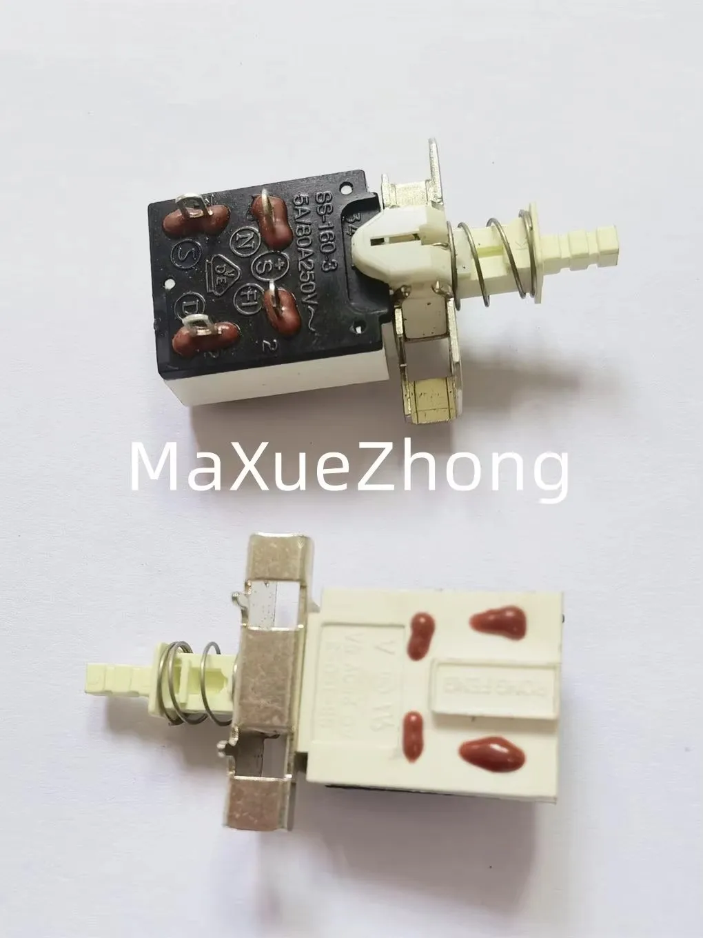 Original new 100% power amplifier box power switch button switch SS-160-3 5A 250V installation hole distance 25mm