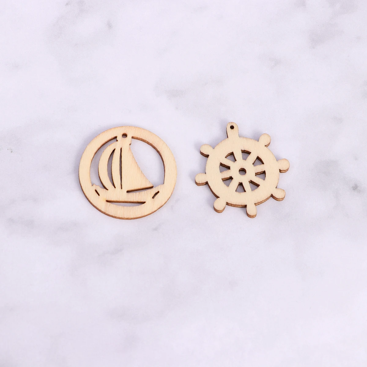 

200 Pcs Pendant Charm Vintage naments Jewelry Making Pendants Diy Jewelry Making Supplies Hollow Wooden Chip Set For Earrings