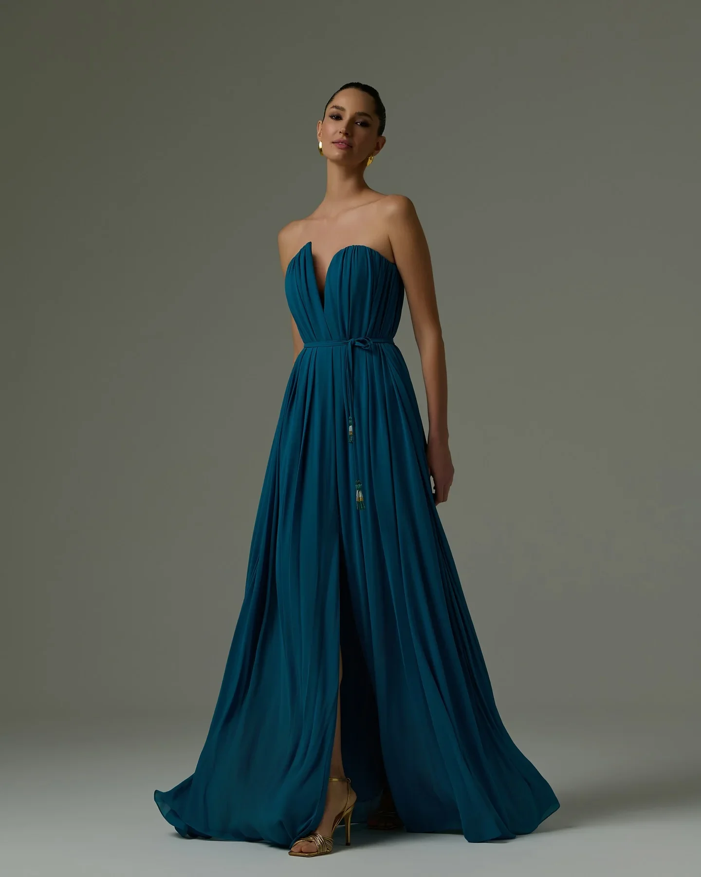 

Вечерние платья для женщин Элегантные вечерние платья Женское свадебное платье по индивидуальному заказу Простое и элегантное вечернее платье Платье для выпускного вечера