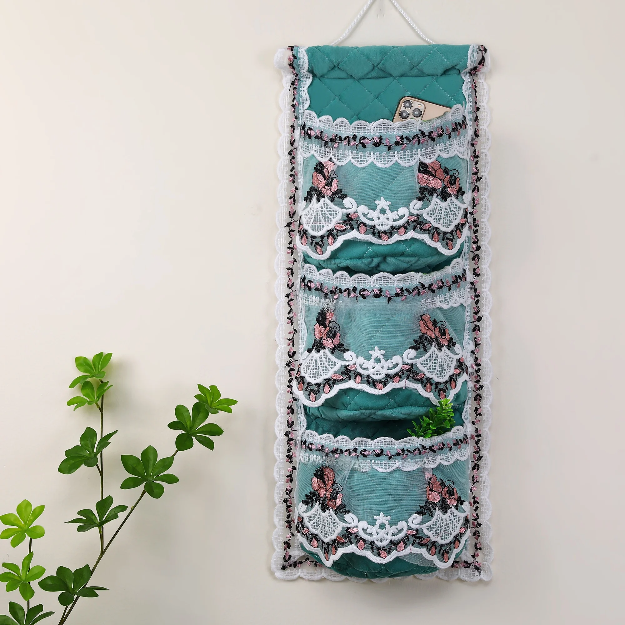 Bolsa de nento montada en la pared de estilo europeo, organizador de artículos varios de encaje para baño, bolsa mul...