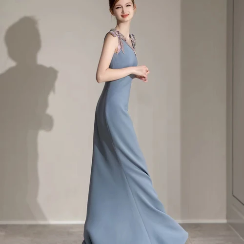 Abbigliamento da festa e vacanza