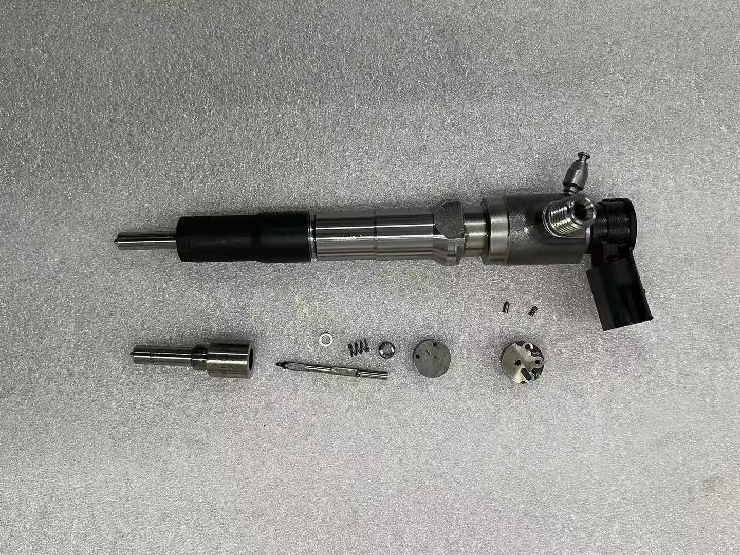 Hot Sell Auto Part JB3Q-9K546-AA Fuel Injector New Diesel Fuel Injector Assy for  T6 MK3 Transit 2.0TD VDO