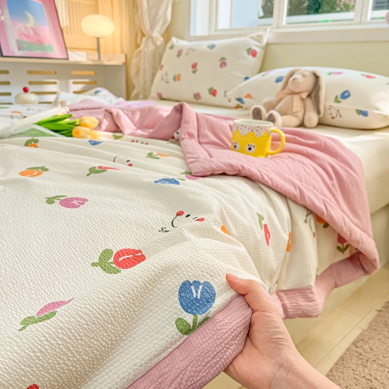 Summer Tulip Quilt Pink White Two-sided Blankets Comfortable Cooling Air-condition Soft King Queen Size Bedspread Cotton Filling