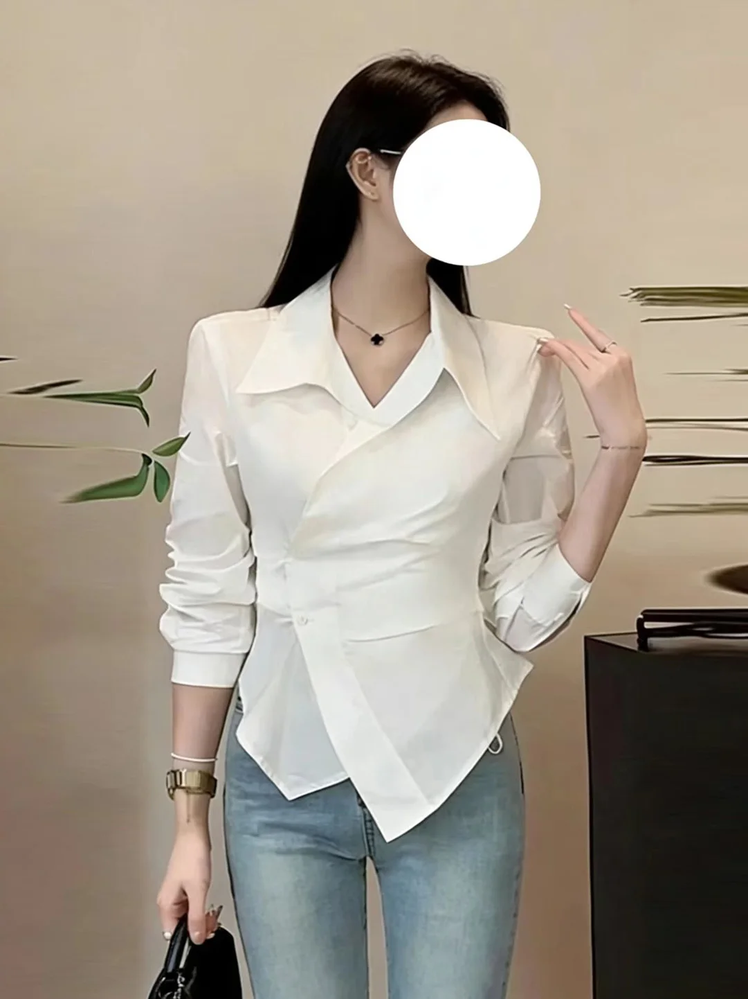 

White Asymmetrical Pleated Long Sleeve Women's Shirt Spring 2026 Design Sense Waist-Cinching Trendy Commute Style Korean Version