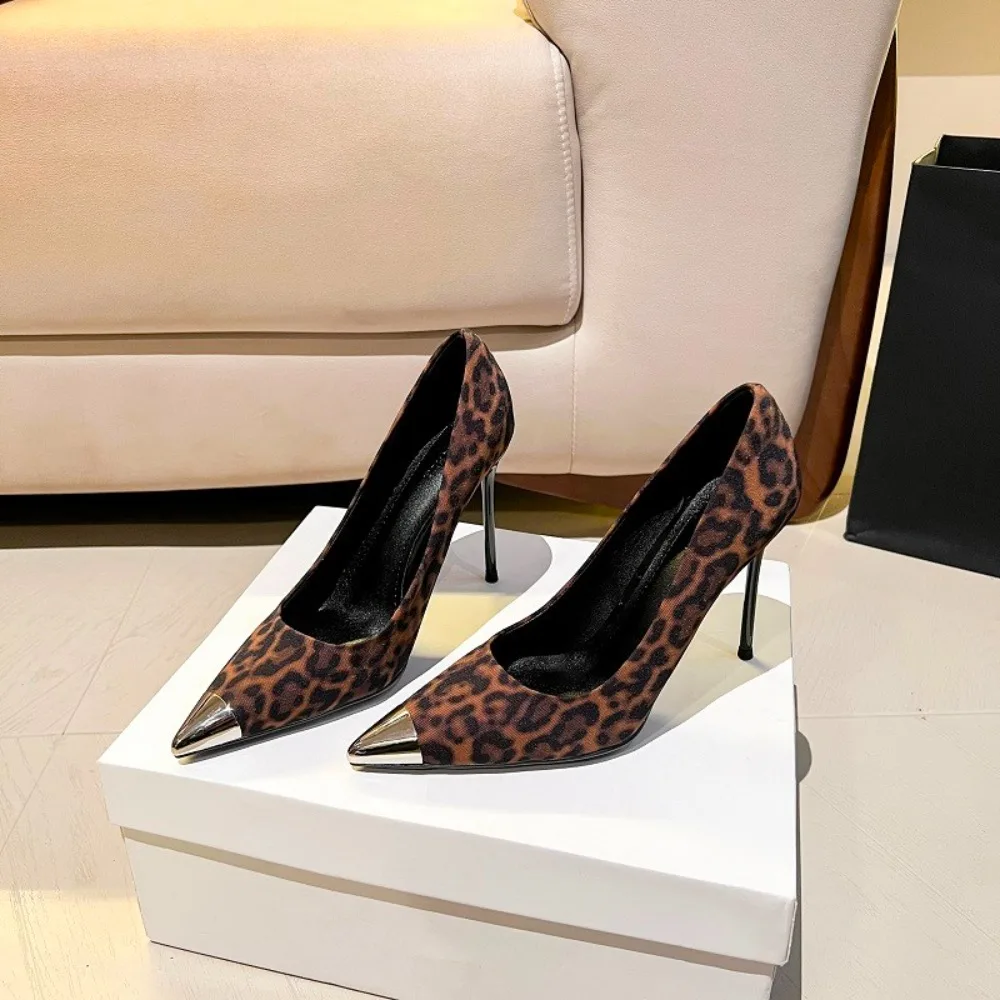 

Designernew summertime Pointy Back Empty Single Shoes for Women Spring and Autumn Leopard Print High Heels for Women Stiletto