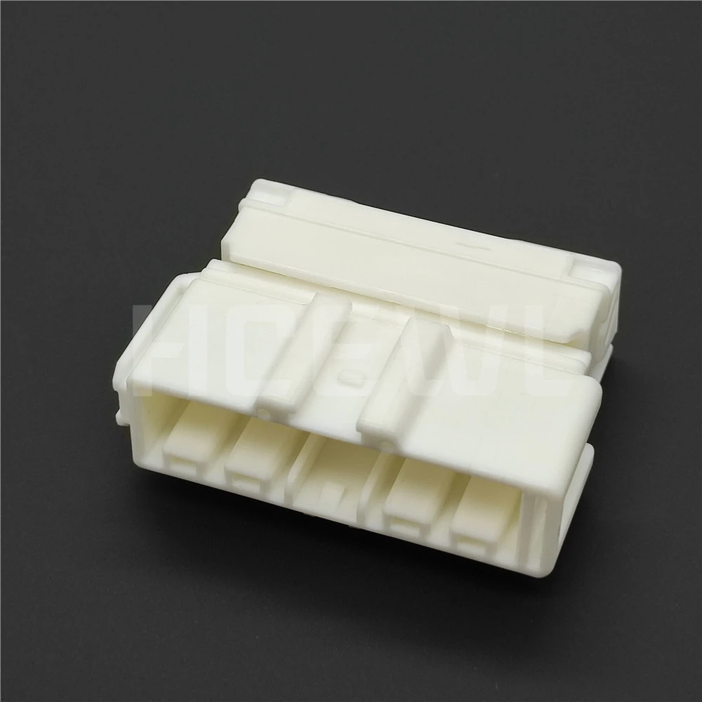 

New original high-quality 6098-4590 automotive component connector plug