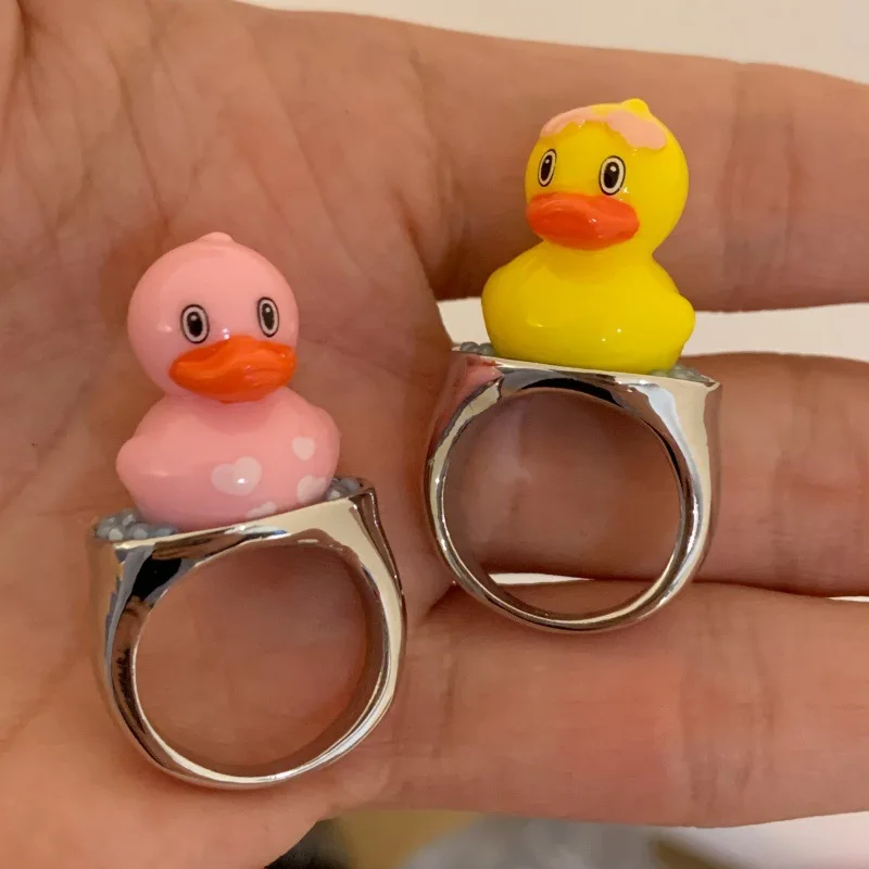

Sweet Cool Duck Animal Ring Niche Metal Wide Band Enamel Ring Funny Texture Personality Fashion Female Daily Jewelry