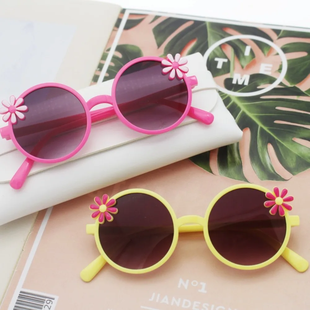 

Cool Shades Flower Sunglasses Kid Sunglasses Sun Protection Blocking Sunglasses Round Frame Eyewear Children Eyeglass Girl/Boy