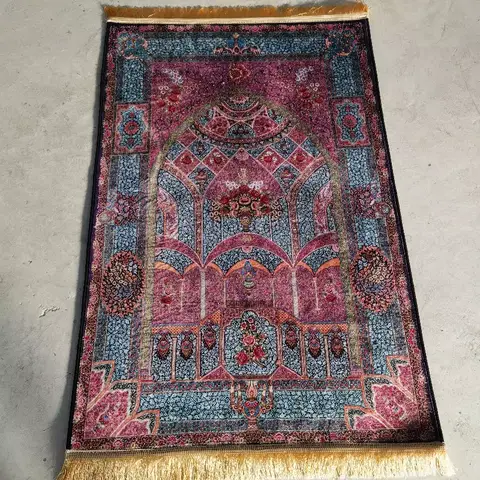 VIKAMA Islamic Prayer Rug Soft Praying Carpet Comfortable Muslim Praying Mat for Men Women Ramadan or Eid Gift