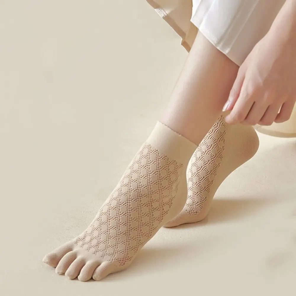 

Simple Sweat-absorbing Ice Silk Mesh Velvet Cotton Thin Socks Breathable Five Finger Socks Women Hosiery