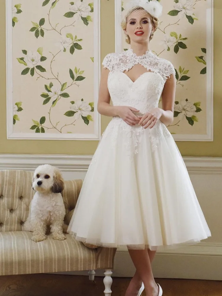 Vestido De novia corto con apliques De encaje, manga corta, elegante para mujer, con velo, impresionante, hecho a medida, 2021